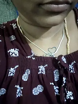 sweetqueen143 online show from September 24, 1:25 pm