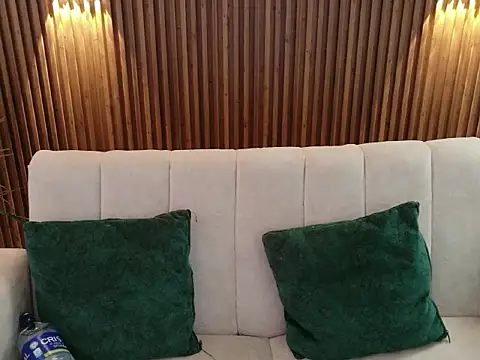 dirty feelena online show from December 18, 4:46 pm