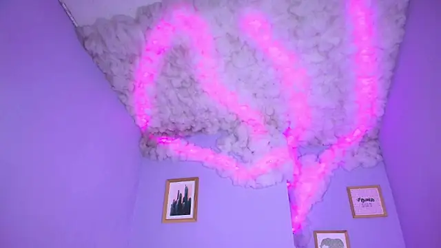 Snapshot of cat_nasty chatting on February 20, 3:23 pm cat nasty online show from February 20, 3:23 pm