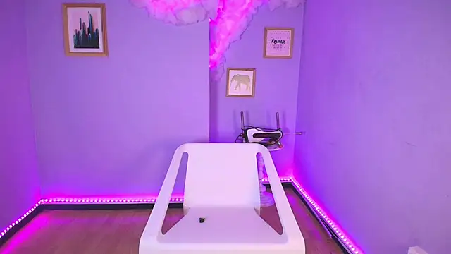 Snapshot of cat_nasty chatting on February 24, 2:37 pm cat nasty online show from February 24, 2:37 pm