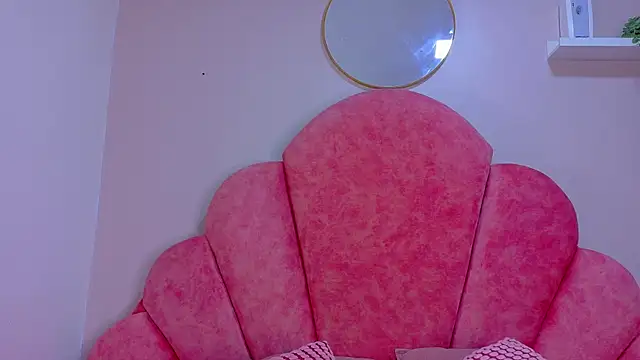 MyApril   online show from April 17, 12:08 pm