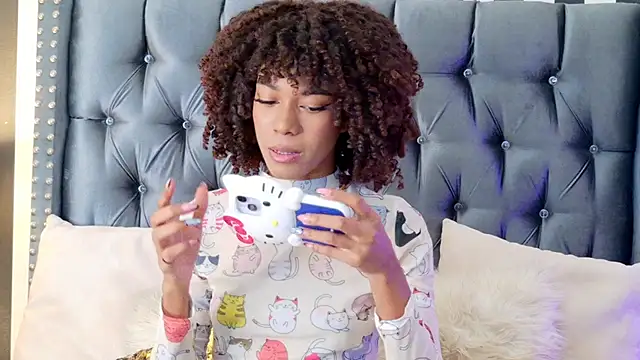 Stellaciel  online show from November 19, 9:48 pm