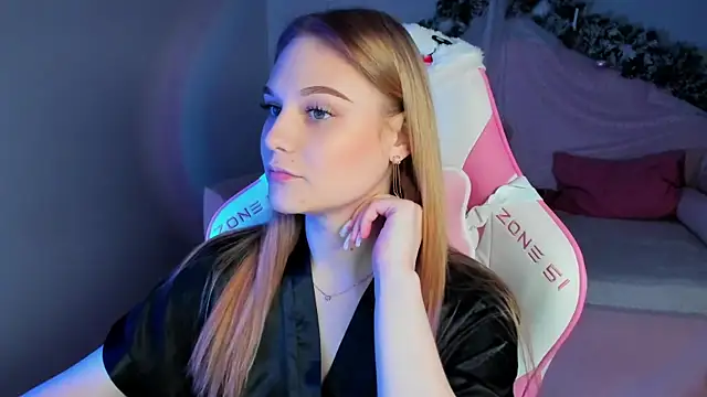 AriaWell online show from December 21, 4:14 pm