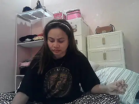 Amarrahlyn online show from July 25, 9:45 pm