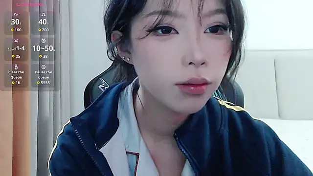 Puppy-12 online show from December 19, 8:32 am