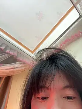 Snapshot of Tramy_xx chatting on February 14, 12:02 pm Tramy xx online show from February 14, 12:02 pm