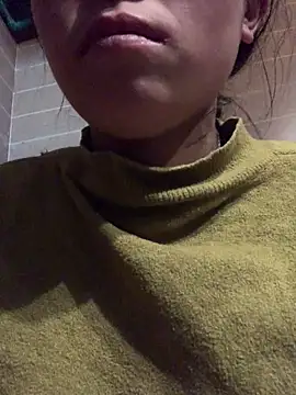 Snapshot of Halyy_xx chatting on February 21, 10:05 am Halyy xx online show from February 21, 10:05 am