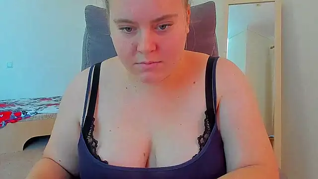 Liza-Mendez online show from November 12, 8:15 am