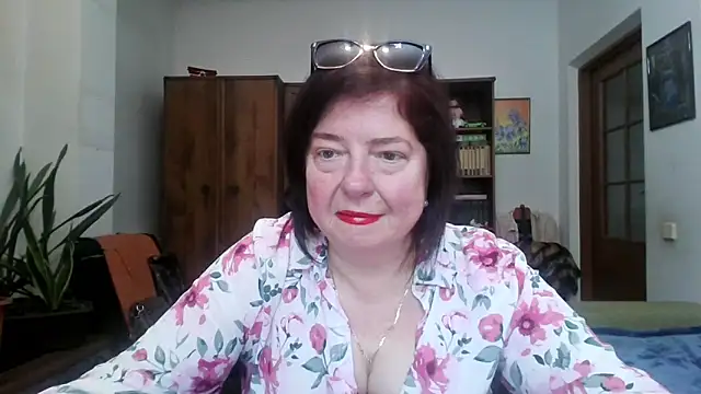 Violet Pulse online show from April 1, 1:41 pm