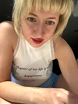 RonnieKiss online show from December 19, 5:47 am