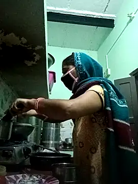 Cute-Charvii online show from February 10, 1:10 am