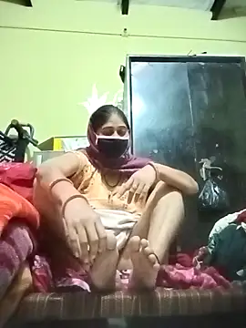 Cute-Charvii online show from February 14, 1:13 am