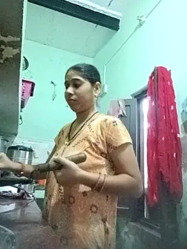 Cute-Charvii online show from April 6, 1:14 am