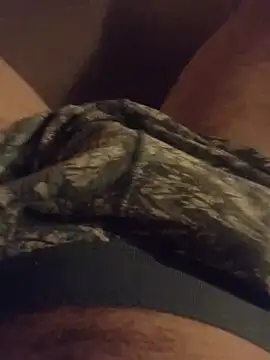 Snapshot of DarkOven chatting on December 18, 11:55 pm DarkOven online show from December 18, 11:55 pm