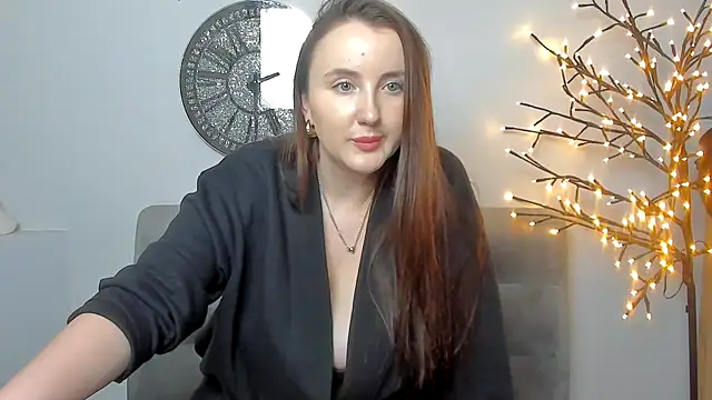 LilaWinks online show from December 17, 1:17 pm