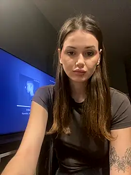 Snapshot of SoShyEmmyyy chatting on October 1, 5:41 pm SoShyEmmyyy online show from October 1, 5:41 pm