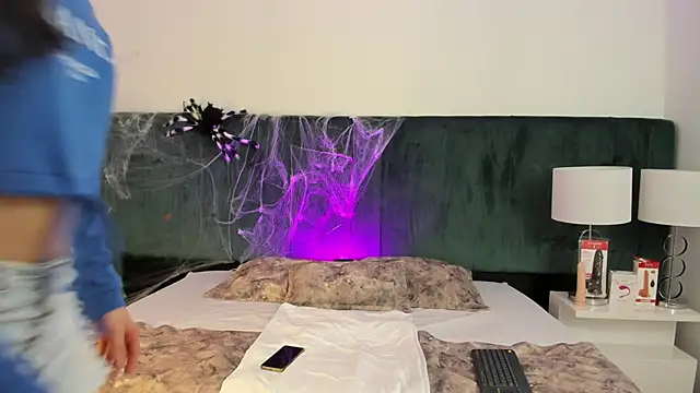 Snapshot of VanessaParis__ chatting on October 26, 8:37 pm VanessaParis online show from October 26, 8:37 pm