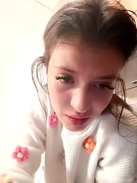 Snapshot of SALOME-28_ chatting on October 4, 1:42 pm SALOME-28 online show from October 4, 1:42 pm