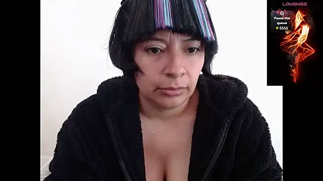 Acelinrose online show from November 22, 1:32 pm