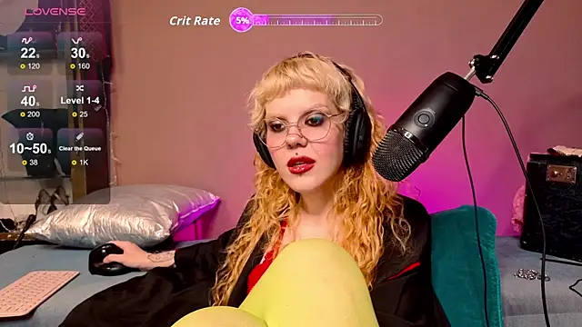 tacodeluxxxe online show from November 13, 4:50 pm