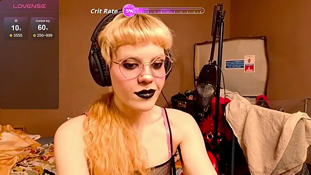 tacodeluxxxe online show from December 2, 5:41 pm