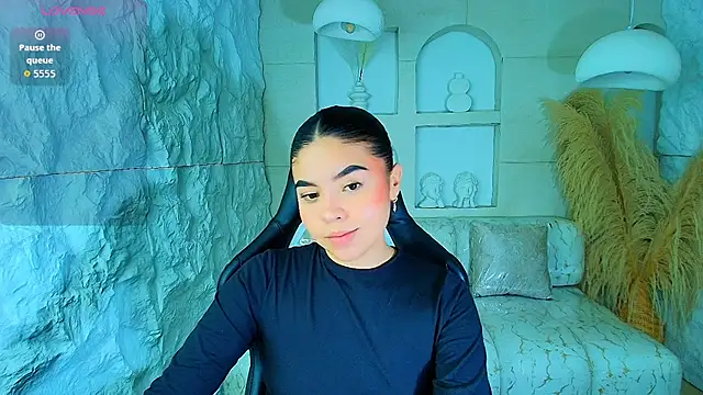 ambarina r online show from December 4, 3:38 am