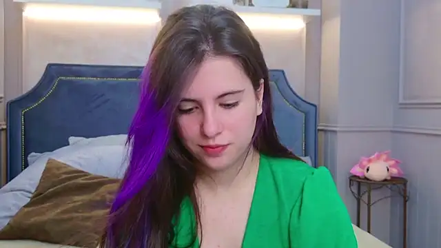 Akira Halls online show from November 25, 5:51 am