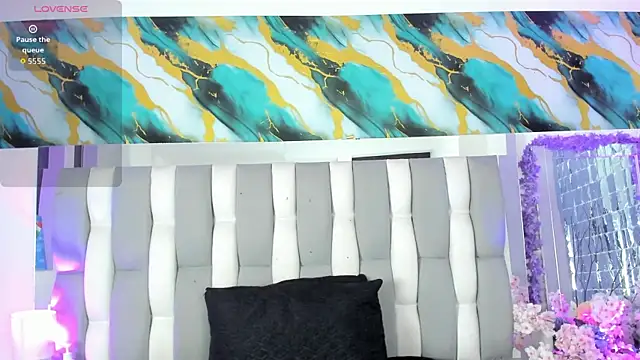 IsaDiiaz online show from April 10, 6:51 am