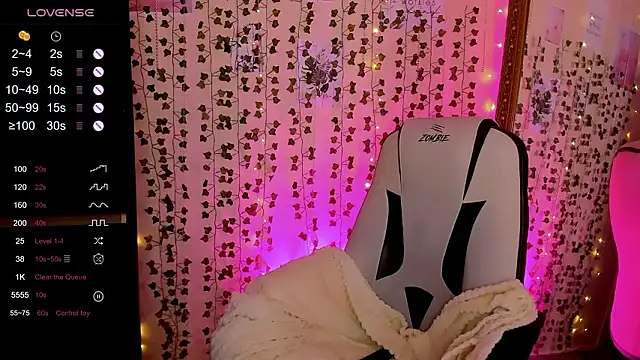 LinaBlossom  online show from March 16, 2:39 am