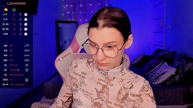 LinaBlossom  online show from May 11, 6:08 am