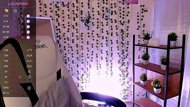 LinaBlossom  online show from May 15, 5:14 am