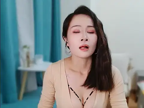 cfxc0317 online show from October 11, 12:15 pm