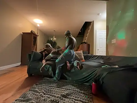 Snapshot of BodiedByMoose chatting on February 15, 6:32 am BodiedByMoose online show from February 15, 6:32 am