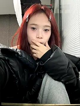 YY-27 online show from November 18, 4:44 pm