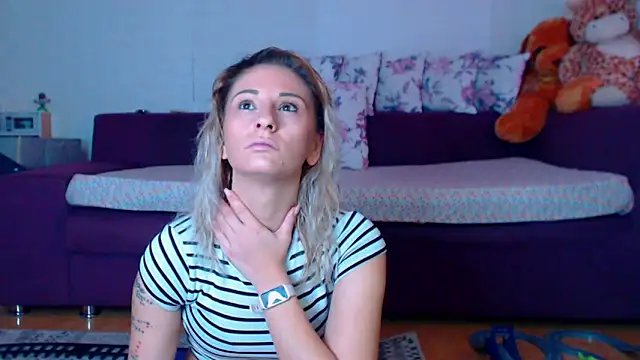 CassieSpell online show from March 31, 6:03 am