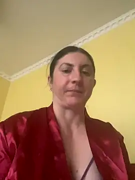 Snapshot of oksana1990 chatting on December 2, 8:08 am oksana1990 online show from December 2, 8:08 am