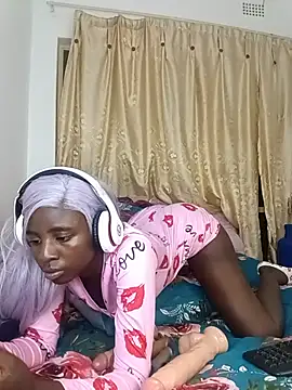 Snapshot of BlackPearl_19 chatting on June 24, 4:33 am BlackPearl 19 online show from June 24, 4:33 am