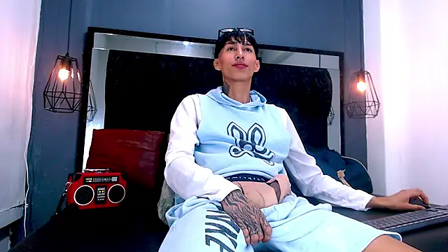 Snapshot of Daniel_delux_ chatting on November 28, 11:13 am Daniel delux online show from November 28, 11:13 am