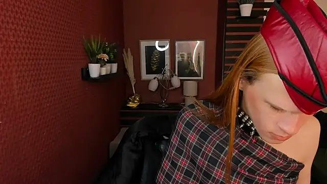 ChloeValentinee online show from October 27, 12:53 pm