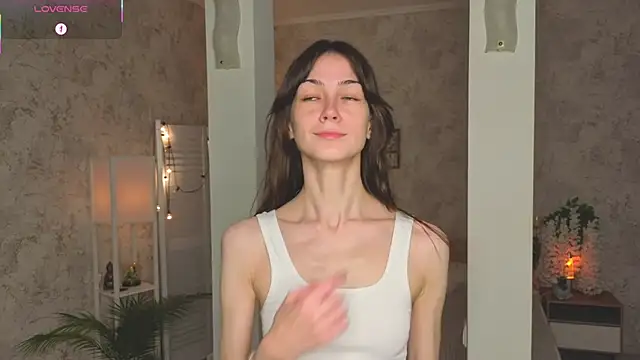 ReneeLippeatt online show from October 22, 7:24 pm