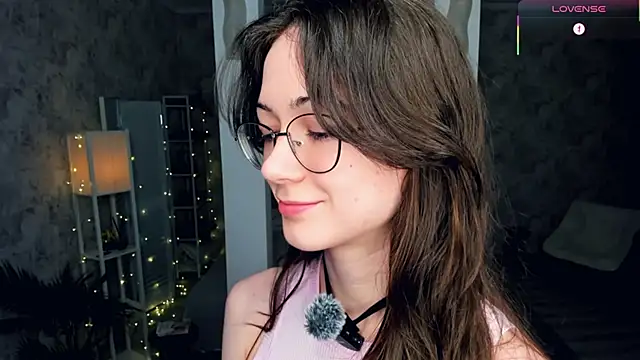 ReneeLippeatt online show from February 27, 8:42 pm