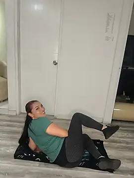 Snapshot of Alisson_Stonee chatting on June 20, 4:48 am Alisson Stonee online show from June 20, 4:48 am