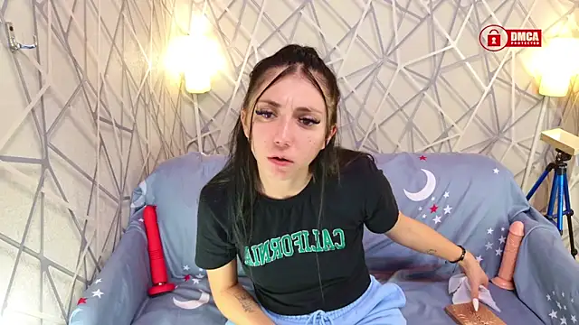 Charming LIA online show from November 1, 5:48 pm