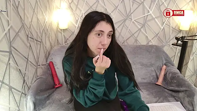 Charming LIA online show from December 22, 5:10 pm