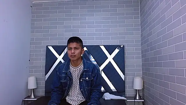 Snapshot of marcus_hans_ chatting on October 3, 11:51 am marcus hans online show from October 3, 11:51 am