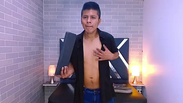 Snapshot of marcus_hans_ chatting on November 14, 7:34 pm marcus hans online show from November 14, 7:34 pm