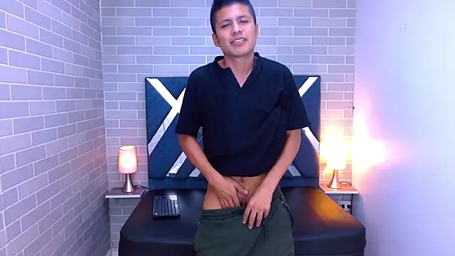 Snapshot of marcus_hans_ chatting on November 15, 7:10 pm marcus hans online show from November 15, 7:10 pm