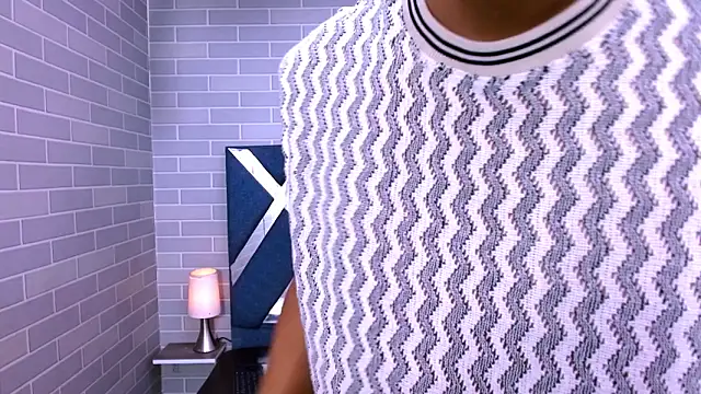 Snapshot of marcus_hans_ chatting on November 24, 7:24 pm marcus hans online show from November 24, 7:24 pm