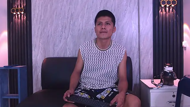 Snapshot of marcus_hans_ chatting on November 30, 3:05 pm marcus hans online show from November 30, 3:05 pm