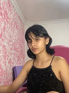 xoxo milk online show from February 3, 9:31 pm